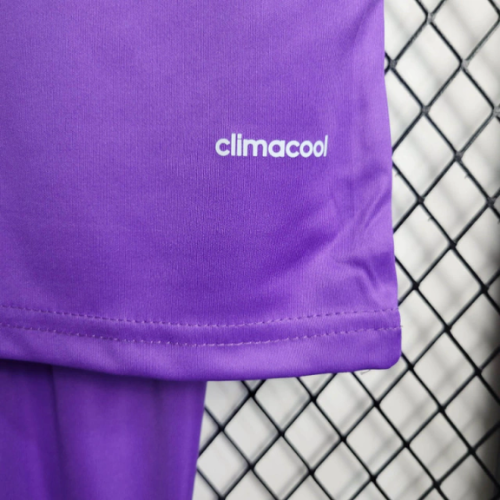 Kit Infantil Retro Real Madrid - 17/18