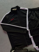 CONJUNTO ACADEMY PRO + Air Max DN supreme