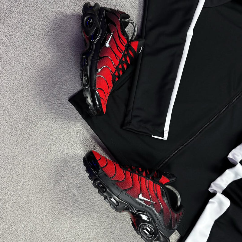 Conjunto NK + Tênis NK TN Plus & Boné