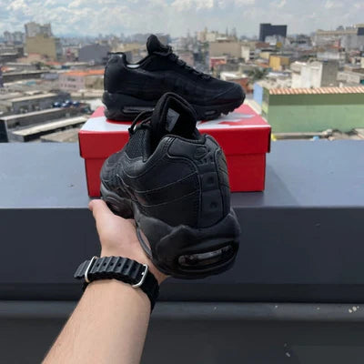 Nike Air Max 95 "Triple Black"