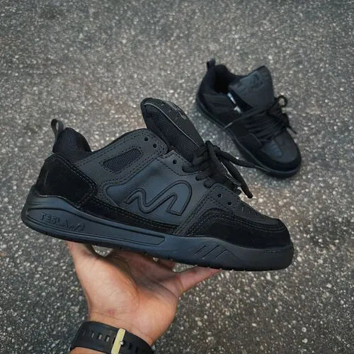 Tesla Nine All Black